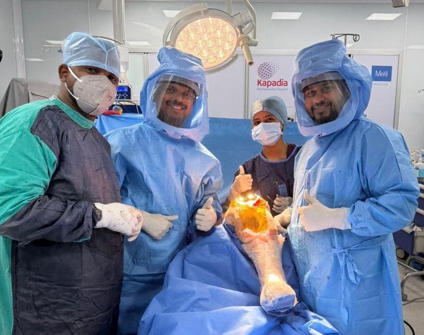Dr Vignesh Karthik Robotic Joint Replacement Surgeon